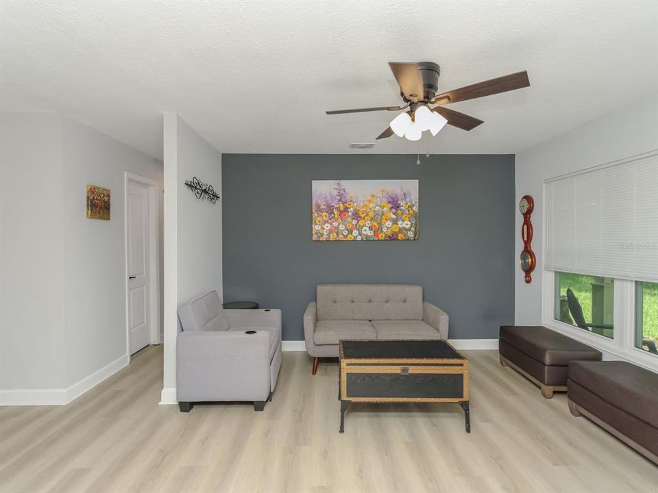En Venta: $370,000 (3 camas, 2 baños, 1442 Pies cuadrados)