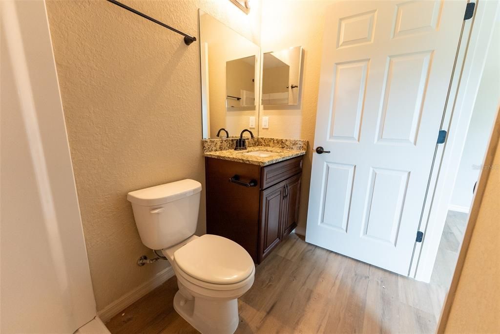 Activo con contrato: $239,900 (3 camas, 2 baños, 1331 Pies cuadrados)