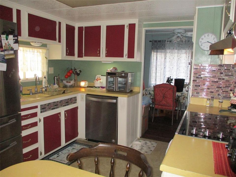 На продажу: $150,000 (2 спален, 2 ванн, 1152 Квадратных фут)