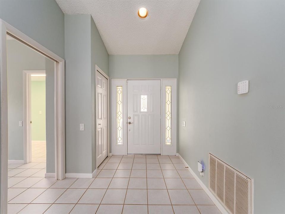 En Venta: $699,000 (3 camas, 2 baños, 1917 Pies cuadrados)