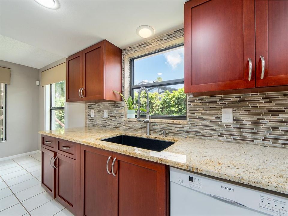 En Venta: $699,000 (3 camas, 2 baños, 1917 Pies cuadrados)