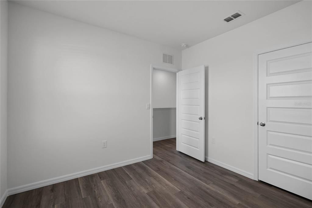 На продажу: $350,990 (4 спален, 2 ванн, 2308 Квадратных фут)