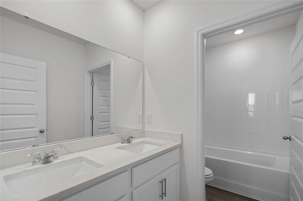 На продажу: $350,990 (4 спален, 2 ванн, 2308 Квадратных фут)