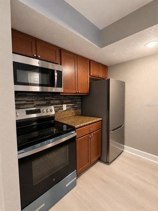 В аренду: $1,700 (2 спален, 2 ванн, 988 Квадратных фут)