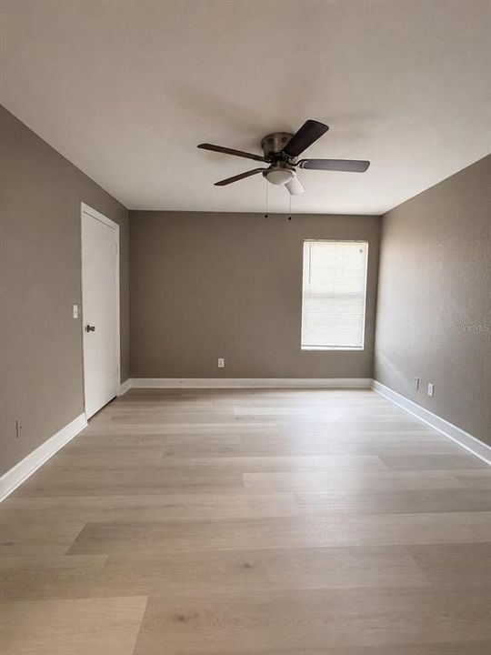 В аренду: $1,700 (2 спален, 2 ванн, 988 Квадратных фут)