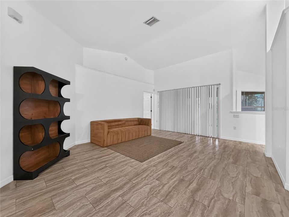 В аренду: $2,400 (3 спален, 2 ванн, 2181 Квадратных фут)