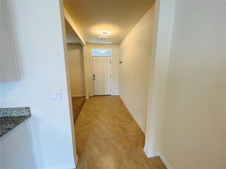 На продажу: $416,990 (5 спален, 3 ванн, 2696 Квадратных фут)