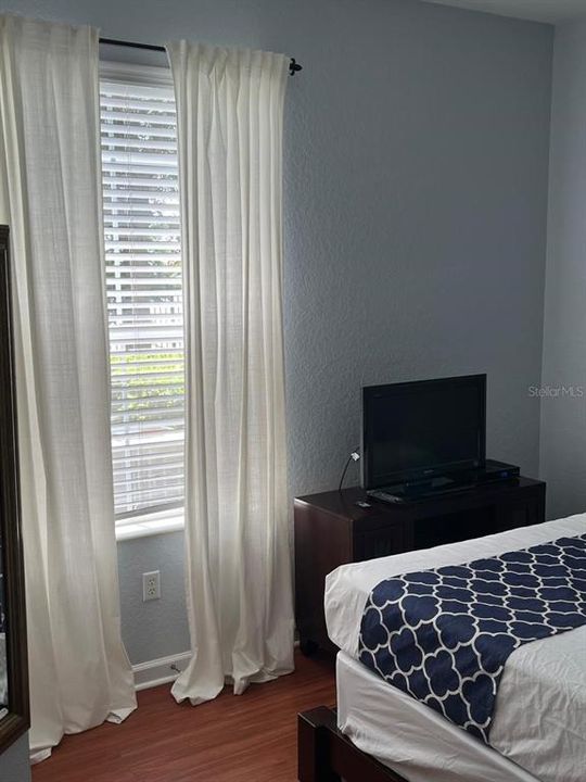В аренду: $2,300 (3 спален, 2 ванн, 1247 Квадратных фут)