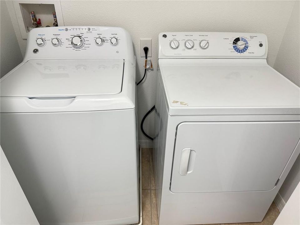 В аренду: $2,300 (3 спален, 2 ванн, 1593 Квадратных фут)