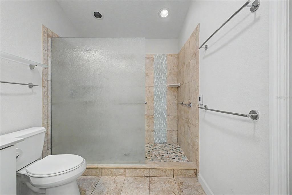 На продажу: $275,000 (3 спален, 2 ванн, 1677 Квадратных фут)