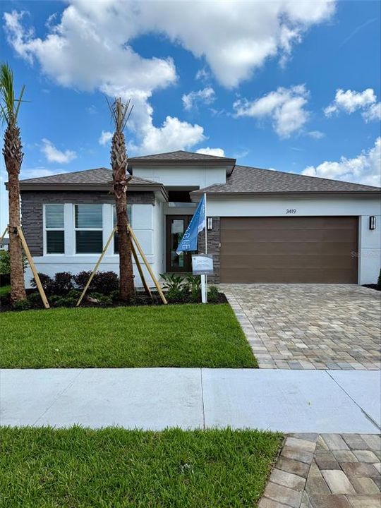 En Venta: $580,900 (3 camas, 3 baños, 2073 Pies cuadrados)