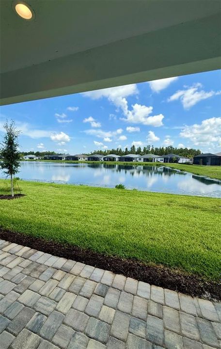 En Venta: $580,900 (3 camas, 3 baños, 2073 Pies cuadrados)
