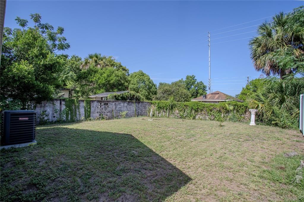 На продажу: $280,000 (3 спален, 2 ванн, 1063 Квадратных фут)