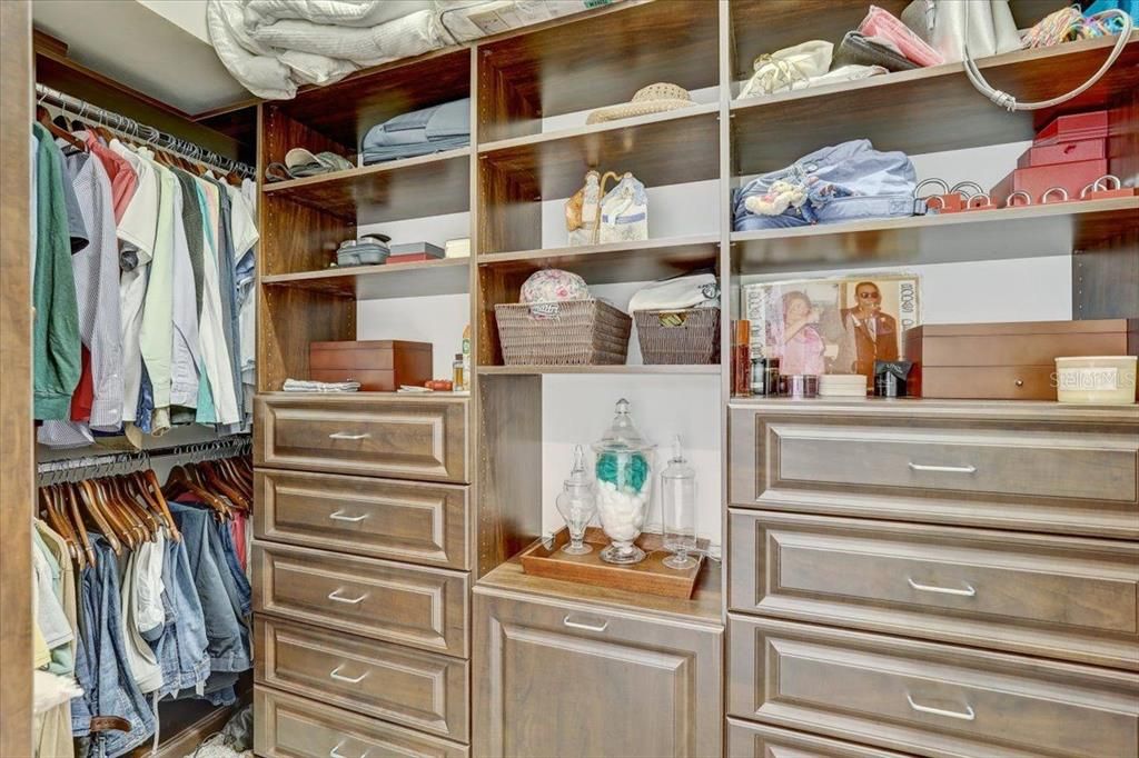 En Venta: $850,000 (4 camas, 4 baños, 3171 Pies cuadrados)