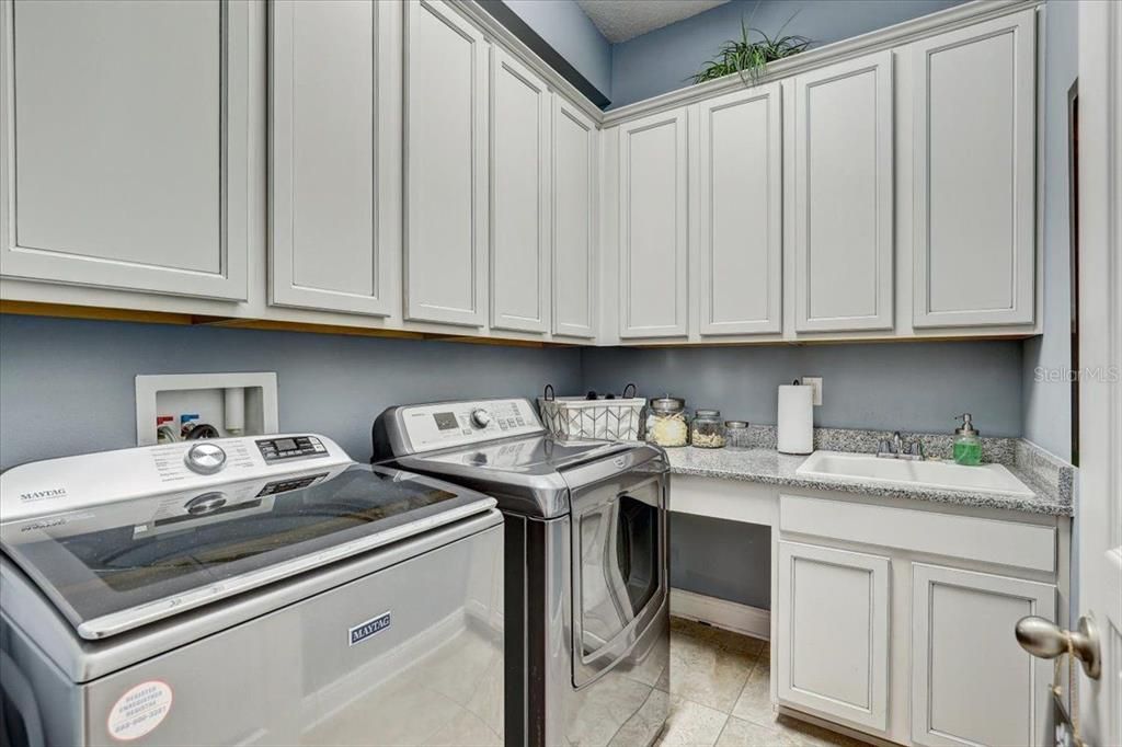 En Venta: $850,000 (4 camas, 4 baños, 3171 Pies cuadrados)
