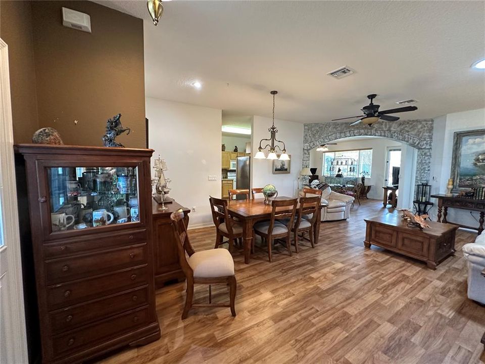 For Sale: $272,500 (2 beds, 2 baths, 1766 Square Feet)