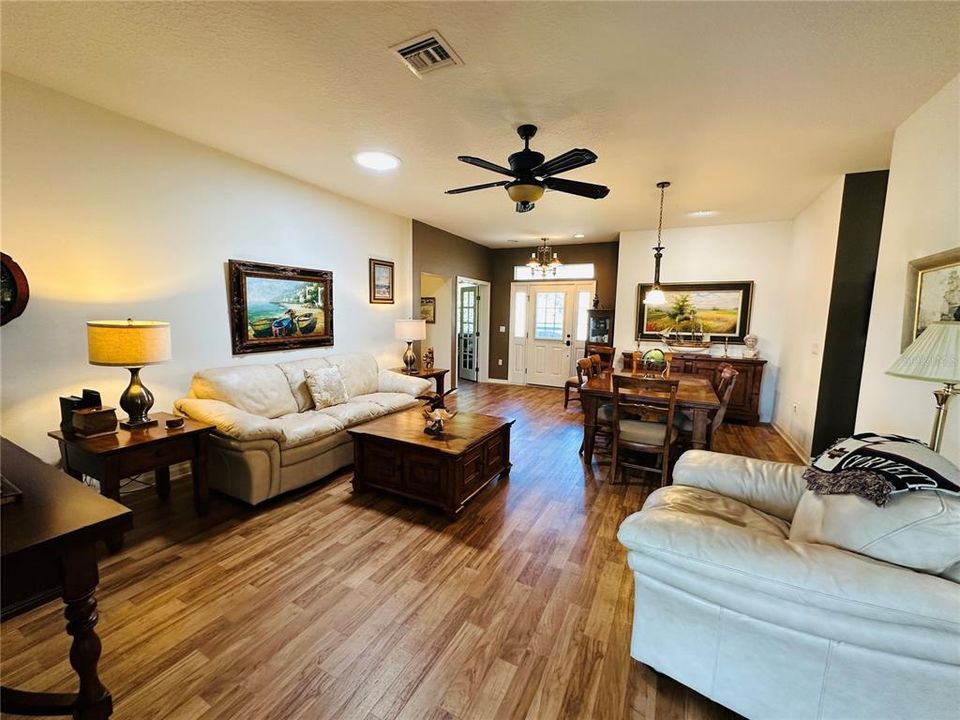 For Sale: $272,500 (2 beds, 2 baths, 1766 Square Feet)
