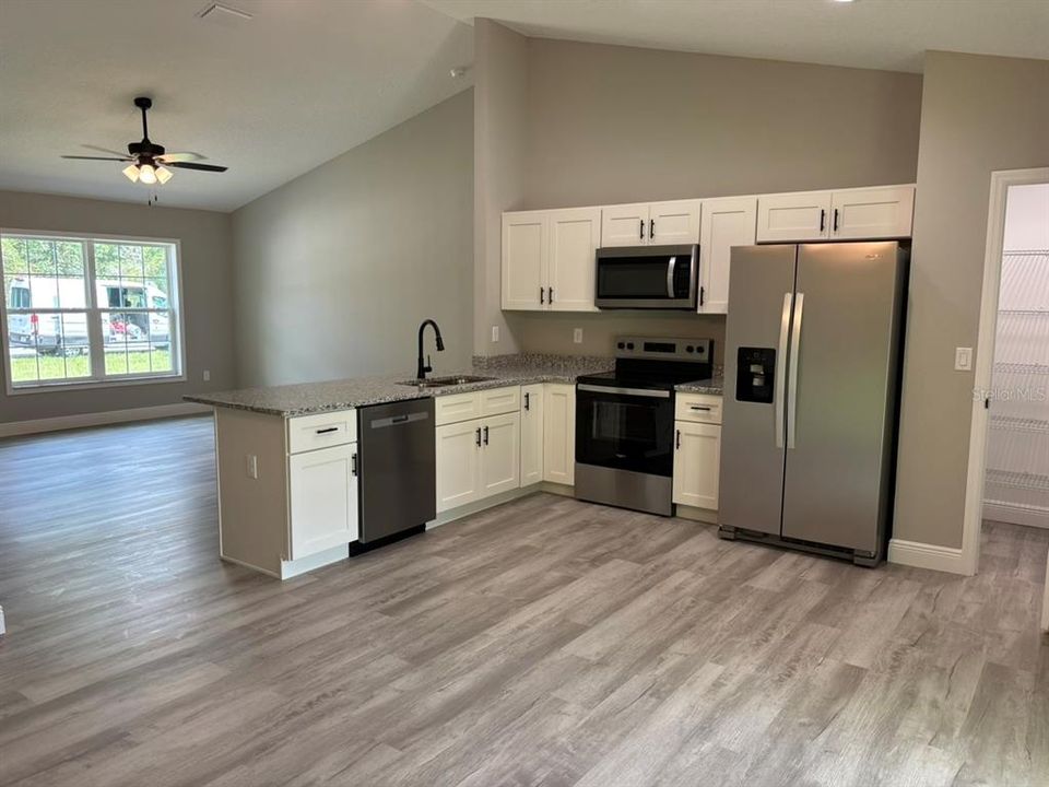 En Venta: $239,900 (3 camas, 2 baños, 1405 Pies cuadrados)