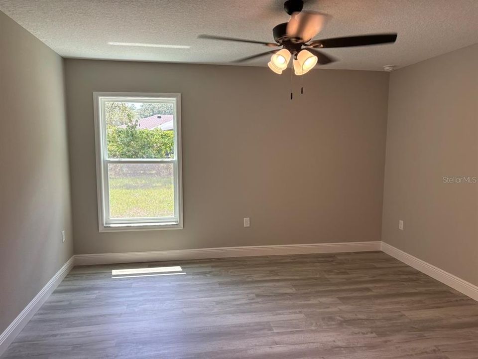 En Venta: $239,900 (3 camas, 2 baños, 1405 Pies cuadrados)
