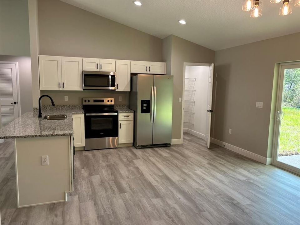 En Venta: $239,900 (3 camas, 2 baños, 1405 Pies cuadrados)