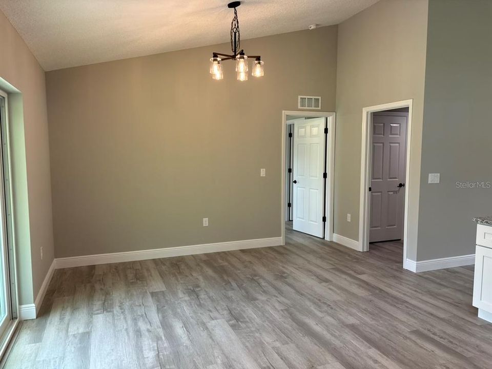 En Venta: $239,900 (3 camas, 2 baños, 1405 Pies cuadrados)
