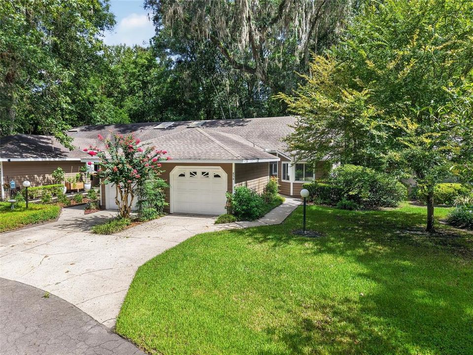 На продажу: $224,900 (2 спален, 2 ванн, 1250 Квадратных фут)