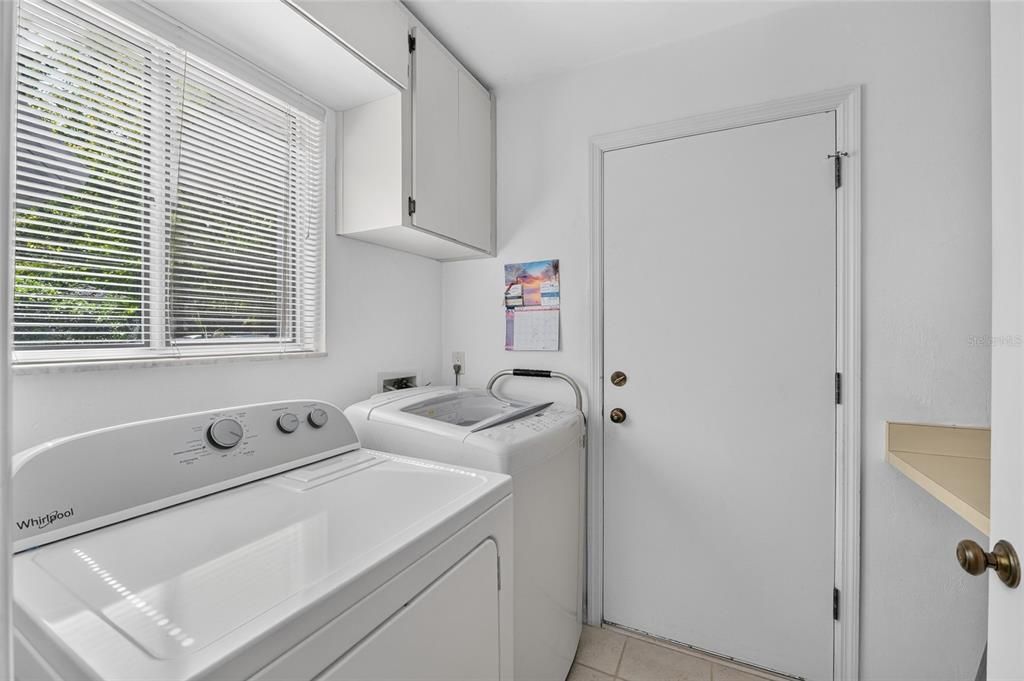 На продажу: $224,900 (2 спален, 2 ванн, 1250 Квадратных фут)