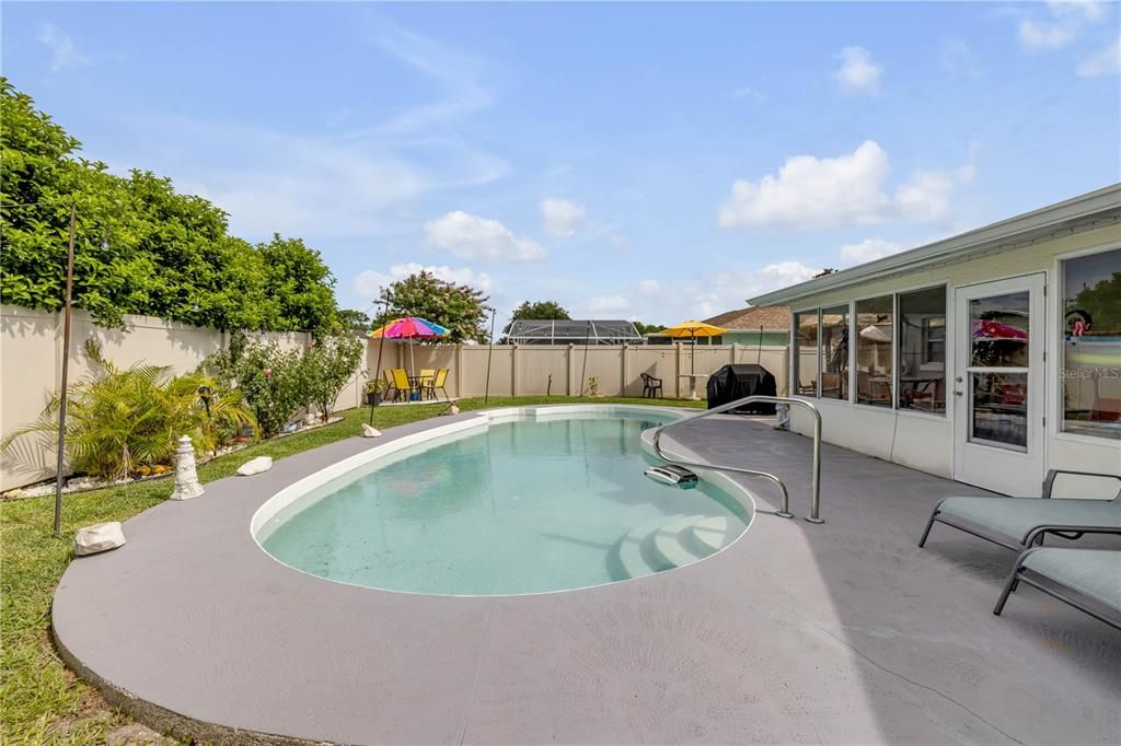 For Sale: $415,000 (3 beds, 2 baths, 1608 Square Feet)
