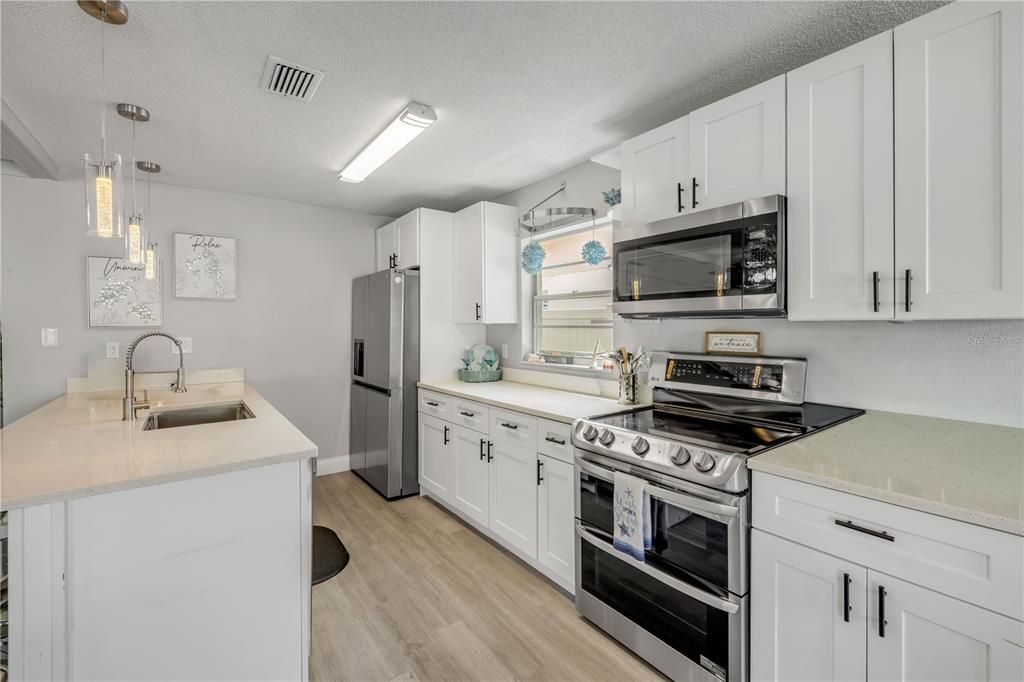 For Sale: $415,000 (3 beds, 2 baths, 1608 Square Feet)