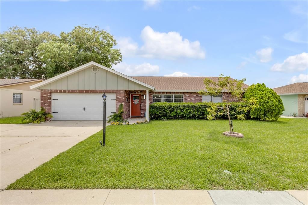 For Sale: $415,000 (3 beds, 2 baths, 1608 Square Feet)