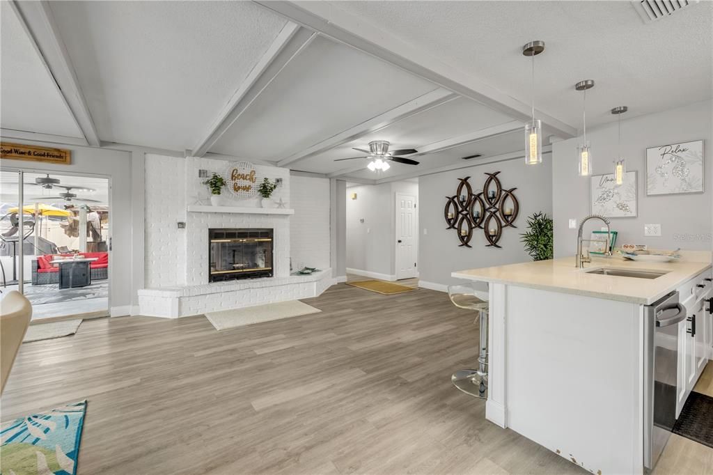 For Sale: $415,000 (3 beds, 2 baths, 1608 Square Feet)
