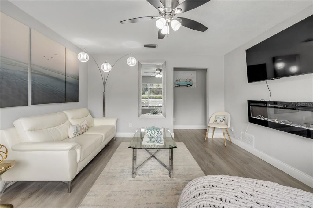 For Sale: $415,000 (3 beds, 2 baths, 1608 Square Feet)