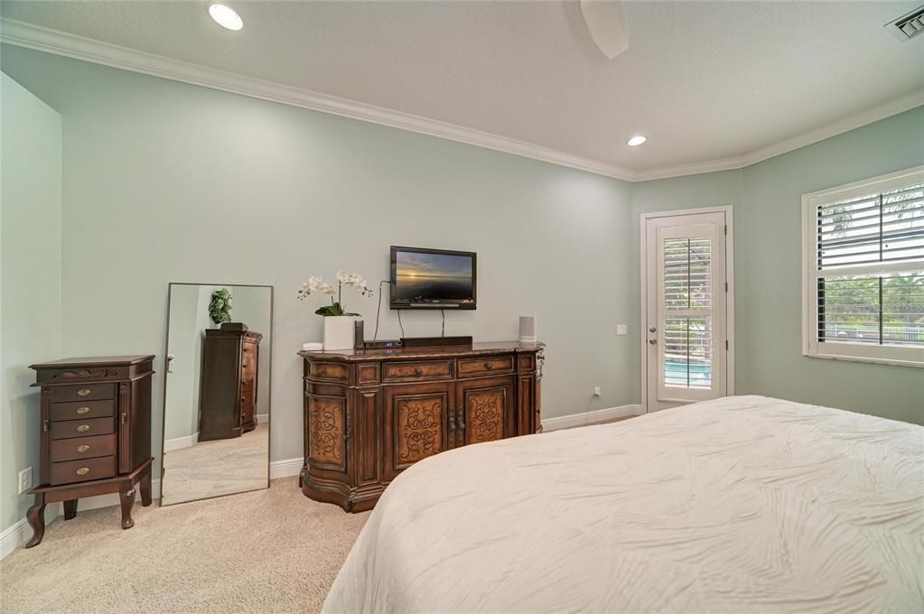 For Sale: $1,220,000 (3 beds, 2 baths, 2411 Square Feet)