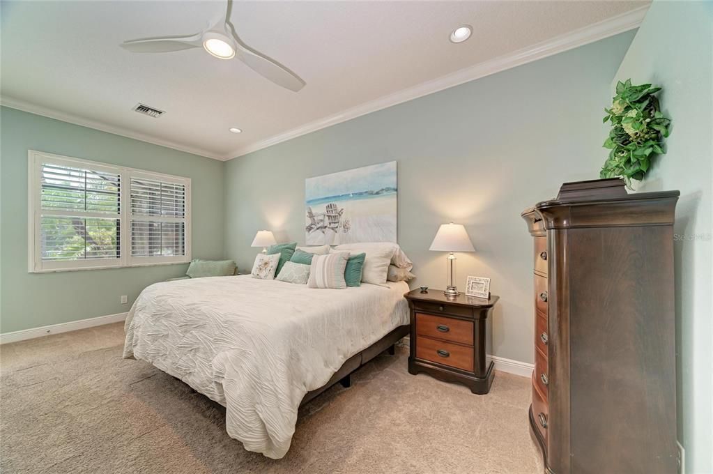 For Sale: $1,220,000 (3 beds, 2 baths, 2411 Square Feet)