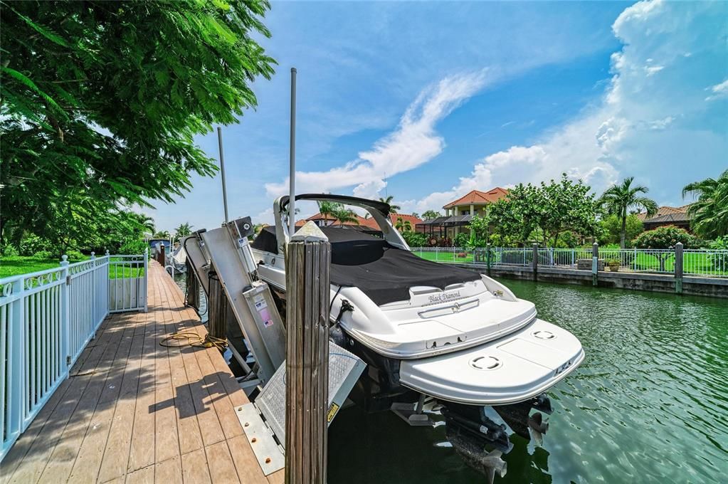For Sale: $1,220,000 (3 beds, 2 baths, 2411 Square Feet)