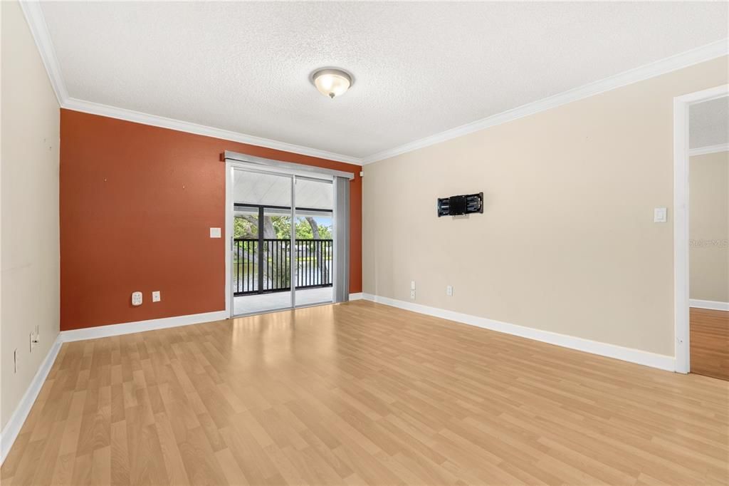 На продажу: $209,900 (2 спален, 2 ванн, 1010 Квадратных фут)