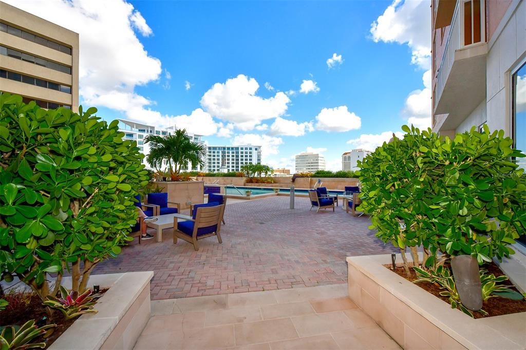 For Rent: $11,500 (2 beds, 2 baths, 1725 Square Feet)