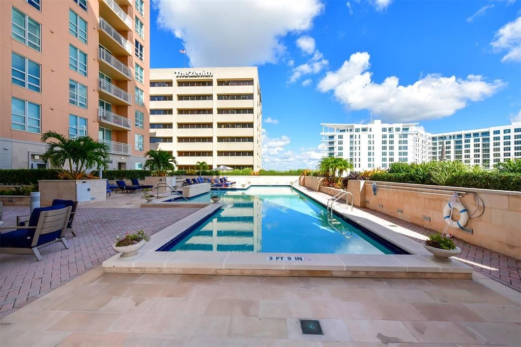 For Rent: $11,500 (2 beds, 2 baths, 1725 Square Feet)