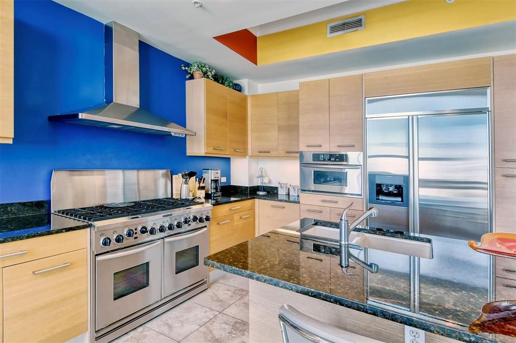 For Rent: $11,500 (2 beds, 2 baths, 1725 Square Feet)