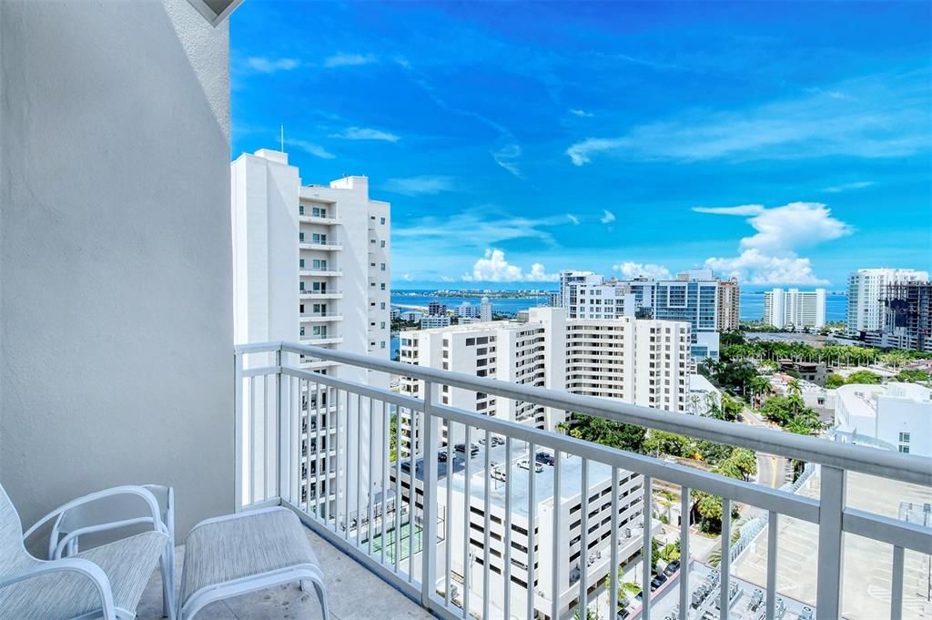 For Rent: $11,500 (2 beds, 2 baths, 1725 Square Feet)