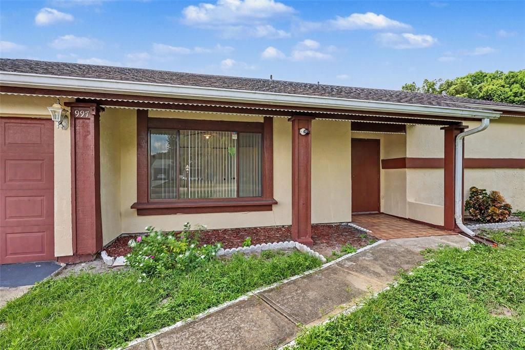 На продажу: $245,000 (2 спален, 2 ванн, 1153 Квадратных фут)