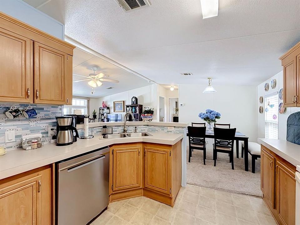 En Venta: $179,900 (3 camas, 2 baños, 1100 Pies cuadrados)
