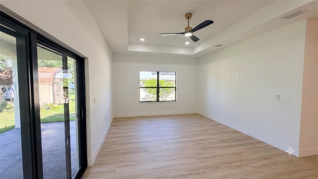For Sale: $525,000 (4 beds, 3 baths, 2401 Square Feet)