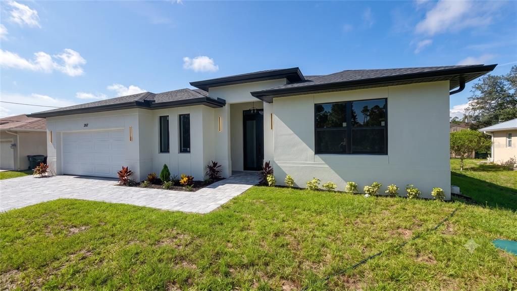 For Sale: $525,000 (4 beds, 3 baths, 2401 Square Feet)