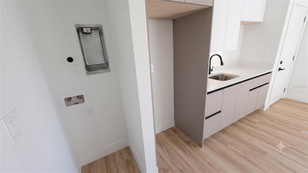 For Sale: $525,000 (4 beds, 3 baths, 2401 Square Feet)