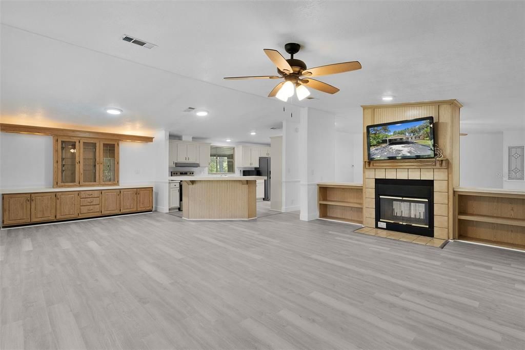 En Venta: $269,900 (3 camas, 2 baños, 2200 Pies cuadrados)