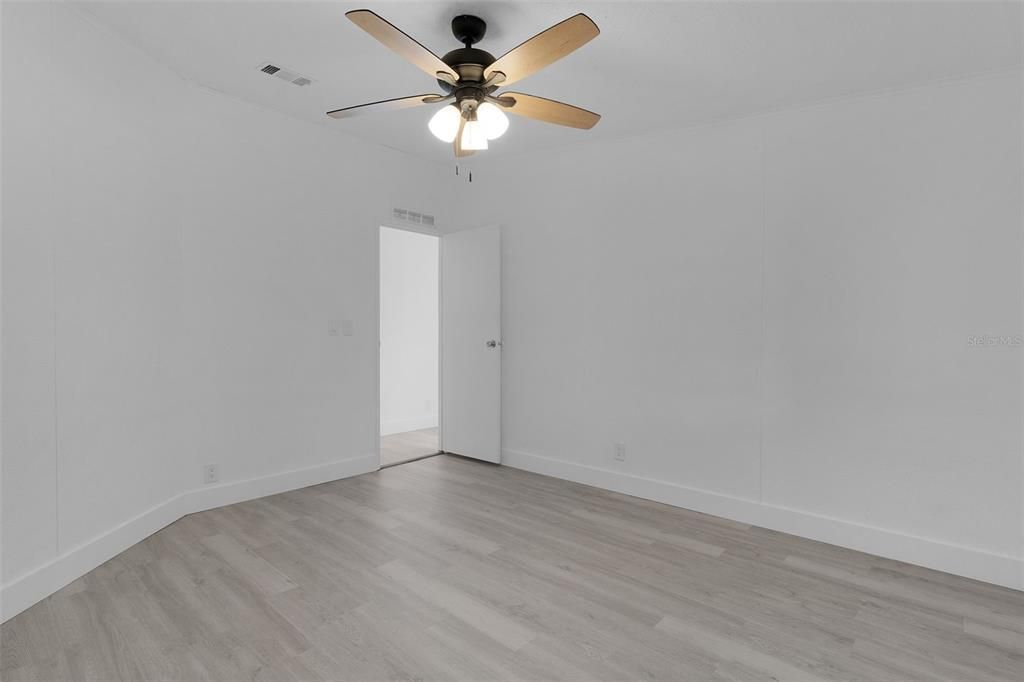 En Venta: $269,900 (3 camas, 2 baños, 2200 Pies cuadrados)