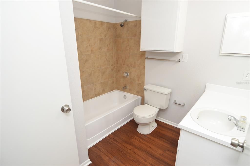 В аренду: $1,400 (1 спален, 1 ванн, 846 Квадратных фут)
