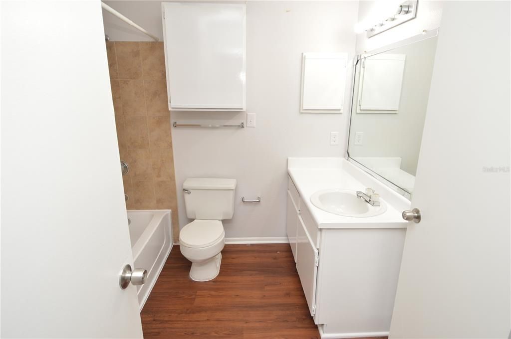 В аренду: $1,400 (1 спален, 1 ванн, 846 Квадратных фут)