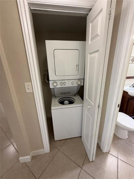 В аренду: $1,450 (2 спален, 2 ванн, 905 Квадратных фут)